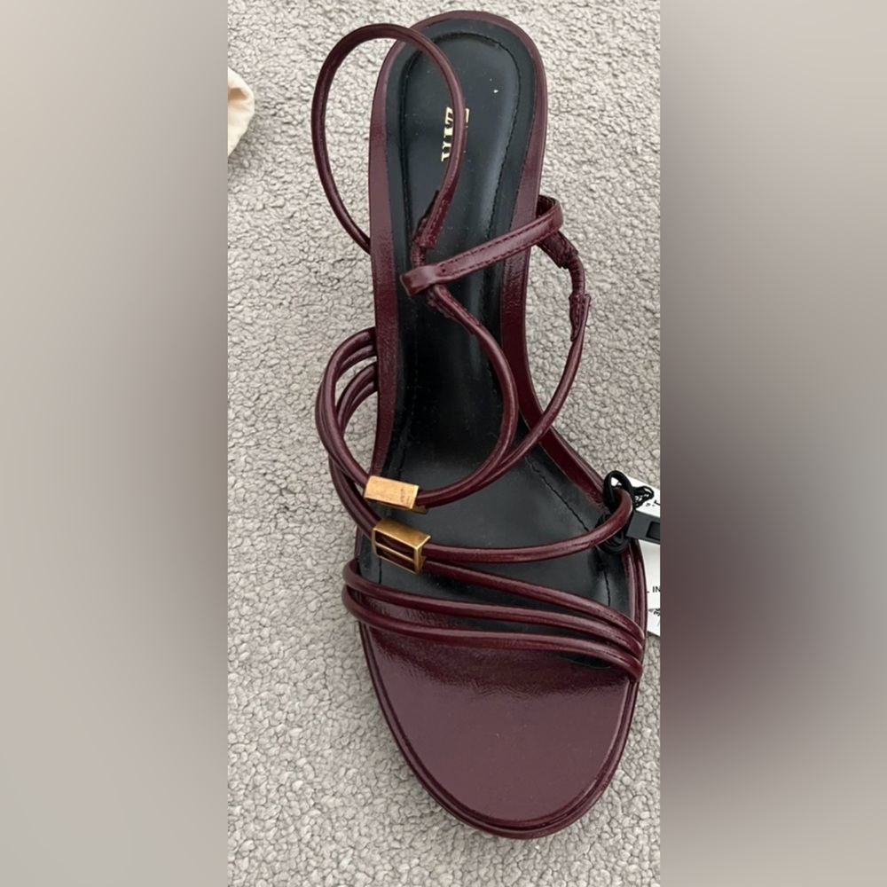 New with tags Zara Women's high heeled Burgundy Strappy Sandals - Picture 9 of 9